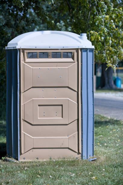 Best Portable restroom trailer rental  in Biloxi, MS